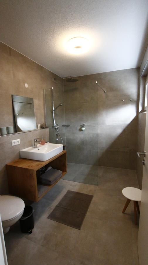 Gaestezimmer Kamino Häusern Extérieur photo